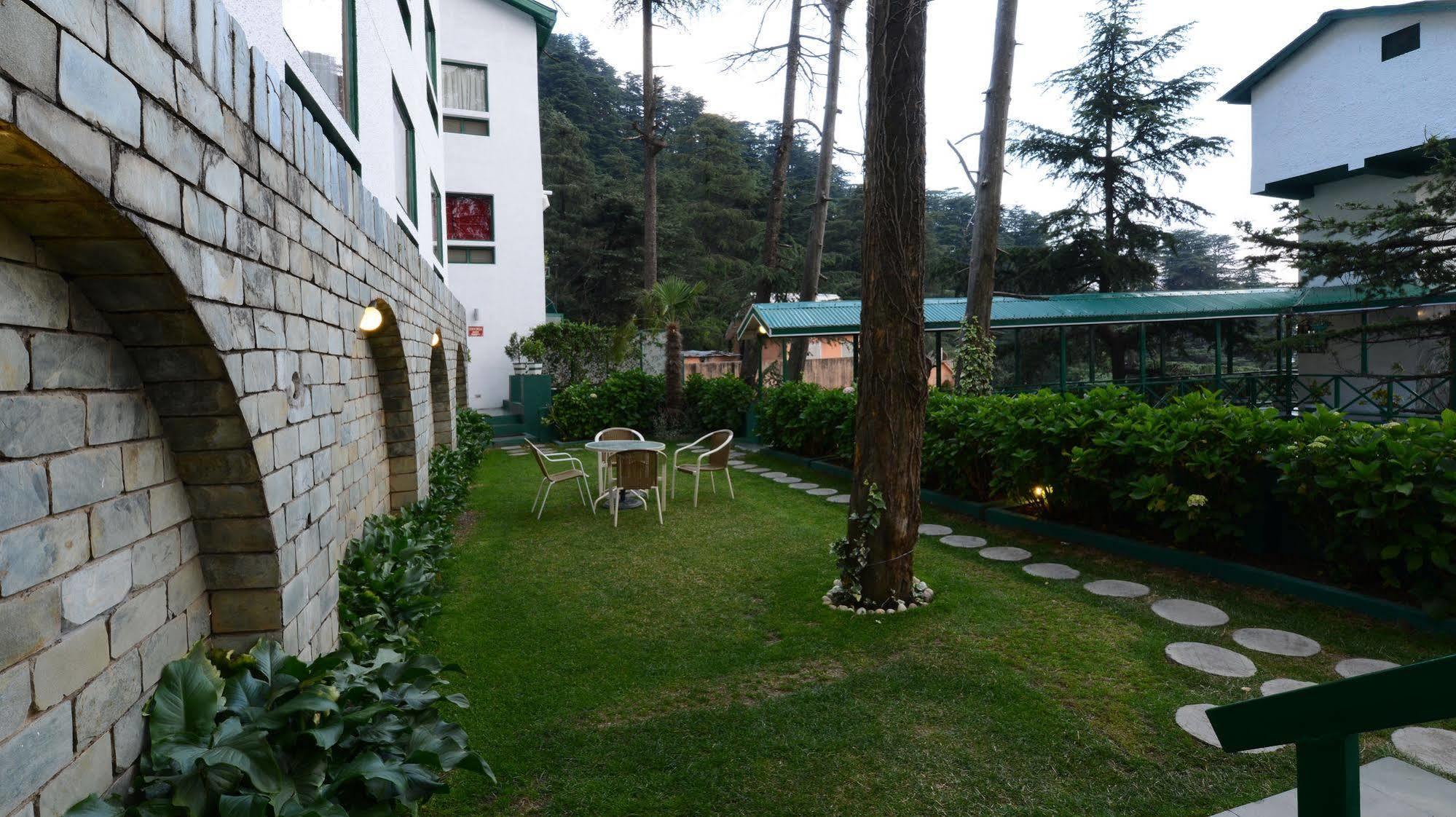 Honeymoon Inn Шимла Экстерьер фото